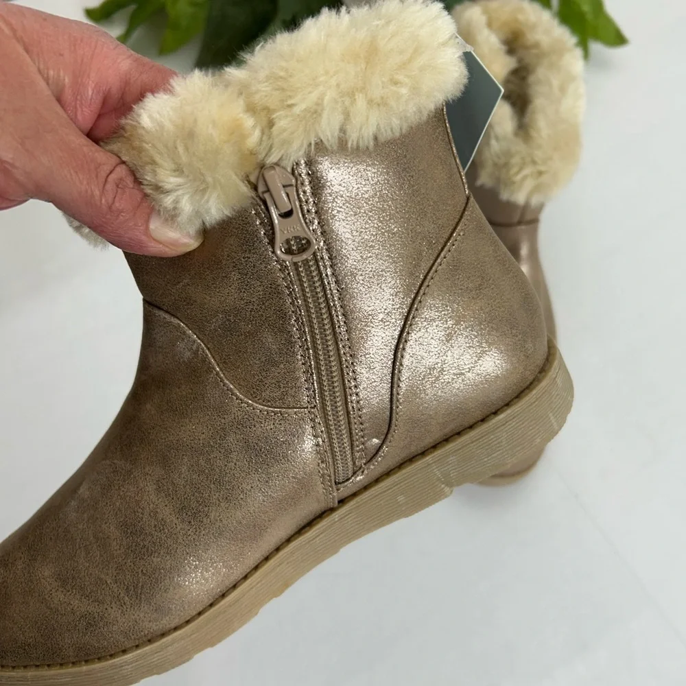 Women’s Metallic Taupe Faux-Fur Lined Ankle Boots